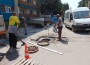 Изкърпват дупките и повдигат шахтите по ул. „Рила“