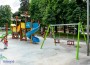 Монтираха съоръженията за игра на новата детска площадка на ул. „Дико Илиев“
