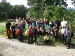 Ученици от ботевградската гимназия и Ниш участваха в поредна дейност по проект „За всеки спасил дърво“ 