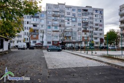 Завърши благоустрояването на междублоково пространство в квартал 26 (ул. „Славейков“ 1 и ул. „Дондуков“ 4)