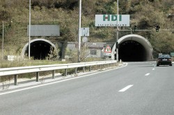 На 25 ноември шофьорите да карат внимателно в тунел „Правешки ханове“ на АМ „Хемус“ 
