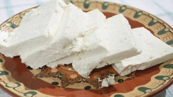 България изпрати в ЕК заявления за вписване на киселото мляко и бялото саламурено сирене като защитени продукти