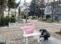 Доброволци направиха и монтираха две пейки със… сърчица 