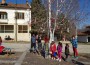 В Радотина украсиха дърво с мартеници
