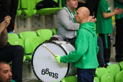 Пускат публика в залитe до  50% от капацитета