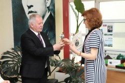 „Геотехмин”  финансира ремонт на училище в Етрополе