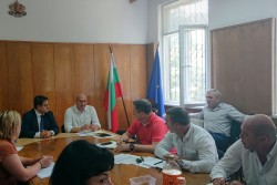 Областният управител Радослав Стойчев се срещна с началниците на районните управление на МВР