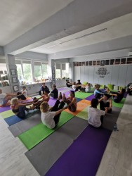 Ботевград отбеляза Международния ден на йога