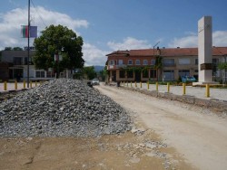 Строителите се върнаха на обекта, РДНСК  глобява участниците в ремонта на пътя „Ребърково-Лютидол-Ботевград“