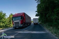 От 13 часа днес започва отклоняването на тежкотоварния трафик от автомагистрала „Хемус“ в участъка от км 30+260 до км 47+060