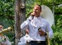 Празникът на фолклора „Боженишки Урвич“ отново събра стотици на поляната под крепостта