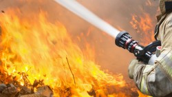 Кметът на община Етрополе поздравява огнеборците по повод Професионалния им празник