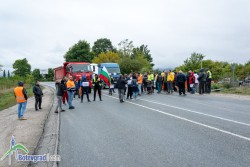 Протестиращи пътно-строителни фирми затвориха Е-79 край Ботевград