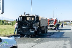 Камион се запали на пътя Ботевград- Правец, няма пострадали