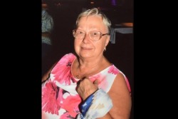 Почина Елена Лалова