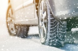 АПИ: Утре шофьорите, пътуващи за Западна България, да тръгват с автомобили за зимни условия