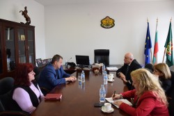 Кметът на община Етрополе се срещна с областния управител