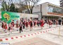 Пъстър хоровод се изви в центъра на Ботевград  (снимки)