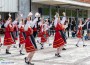 Пъстър хоровод се изви в центъра на Ботевград  (снимки)