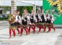Пъстър хоровод се изви в центъра на Ботевград  (снимки)