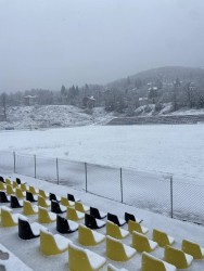 Сняг до колене отложи мача Гранит Владая - Балкан