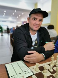 Шахматистът Галин Иванов със спортсменска проява по време на международен турнир 