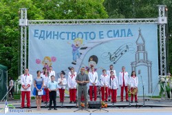 Заради лошото време концертът в първия ден от детския фестивал бе преустановен 