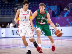 България не можа да спре Испания на старта на Eurobasket 2022