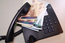 Криминалисти разкриха две телефонни измами