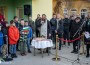 В двора на ОУ “Никола Вапцаров“ официално откриха бюст-паметник на неговия патрон