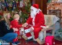 Дядо Коледа зарадва децата в село Липница с подаръци