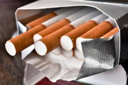 Близо 22 000 къса контрабандни цигари са иззети от частен адрес в Ботевград