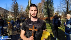 26-годишният Любомир Кирилов извади кръста от Стара река в Зелин