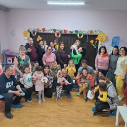 Великденска работилничка с деца и родители от група „Мечо Пух“ в ДГ „Слънчице“- гр. Етрополе