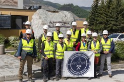 Студенти по геология от Женевския университет на практика в Елаците-Мед  