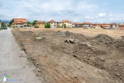 Започна благоустрояването на пространството на стария стадион в ромската махала