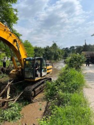 Започна почистването на коритото на река Новаченка