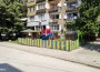 Монтираха съоръженията на новата детска площадка на ул. „Севаст Огнян“ №6