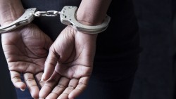 31-годишна попадна в ареста за притежание на канабис и амфетамини
