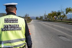 23-годишен литаковец шофира без книжка, бяга от проверката на полицаите