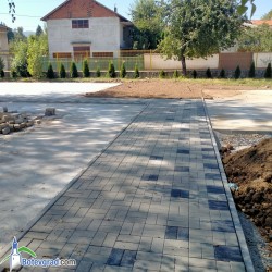 Две детски градини ще посрещнат новата учебна година с обновени дворни пространства