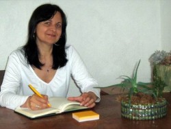 Почина Емилия Ценова - бивш директор на Исторически музей - Ботевград, историк, археолог, общественик