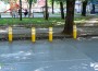 Монтираха ограничителни колчета около пешеходни пътеки по бул. „Цар Освободител“