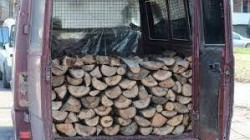 Двама етрополци задържани за незаконно добити дърва