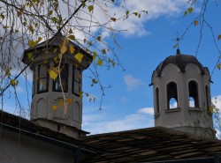 С панахиди и поднасяне на цветя бе почетена паметта на загиналите за Освобождението на гр. Етрополе