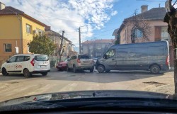 Катастрофа на кръстовището на улиците „Христо Ботев“ и „Божко Божилов“