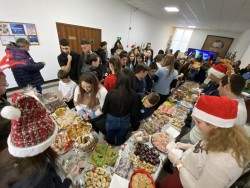 11 462 лева събраха от благотворителния Коледен базар в ППМГ  ”Акад. Проф. д-р Асен Златаров”