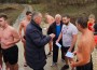 Герасим Григоров извади кръста от р. Витомерица