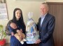 Първото бебе на Община Правец за 2024 г. бе „орисано“ от кмета г-н Румен Гунински