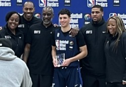 Александър Гавалюгов спечели конкурса за тройки  на Баскетбол без граници